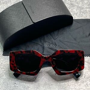 Prada Geometric Sunglasses SPR15Y